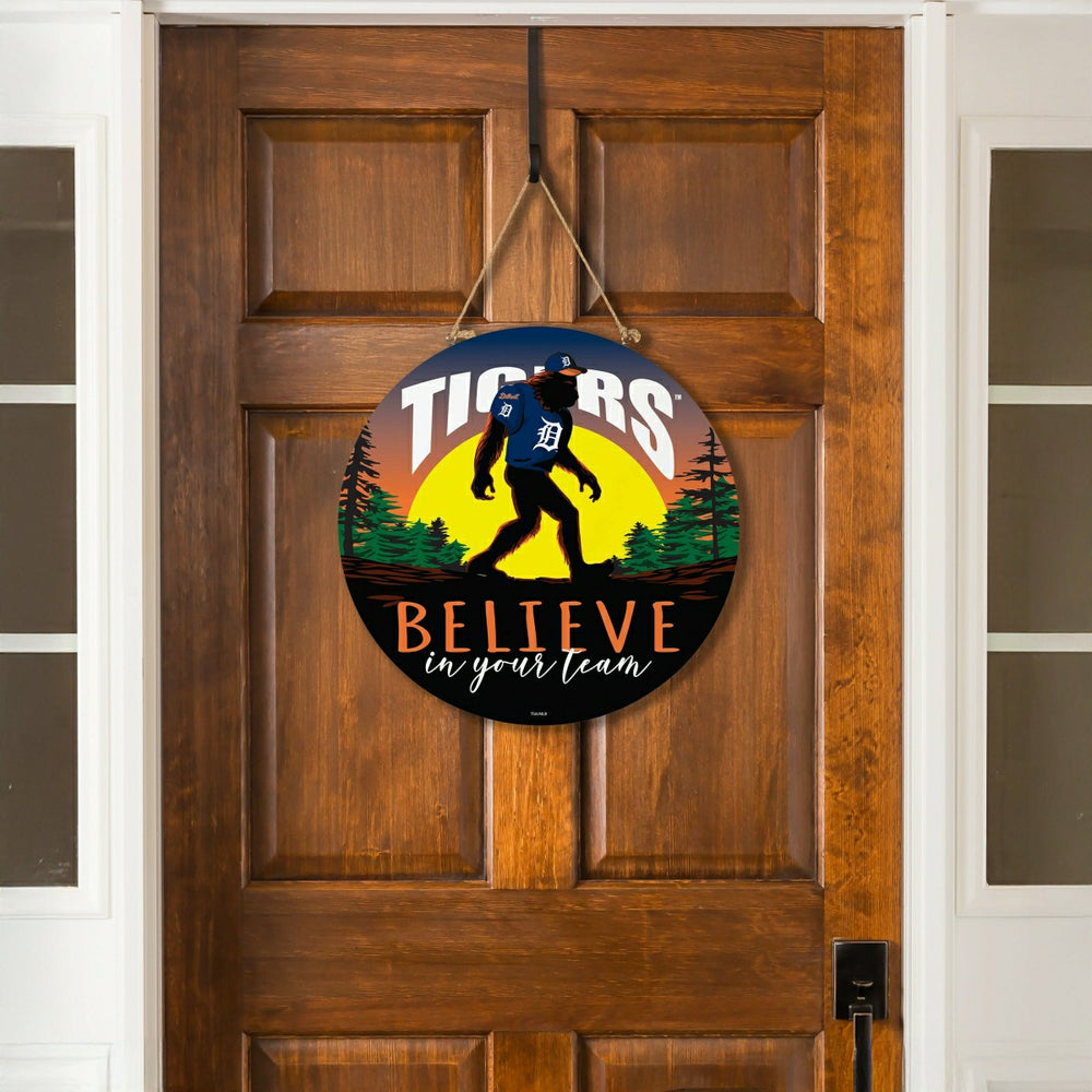 Detroit Tigers Bigfoot Round Door Décor with Hanging Rope, 18x18, MLB, Home