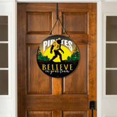 Pittsburgh Pirates Bigfoot Round Door Décor with Hanging Rope, 18x18, MLB, Home