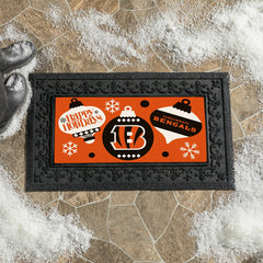 Cincinnati Bengals Holiday Flocked Coir Sassafras Switch Mat, 22"x10", NFL