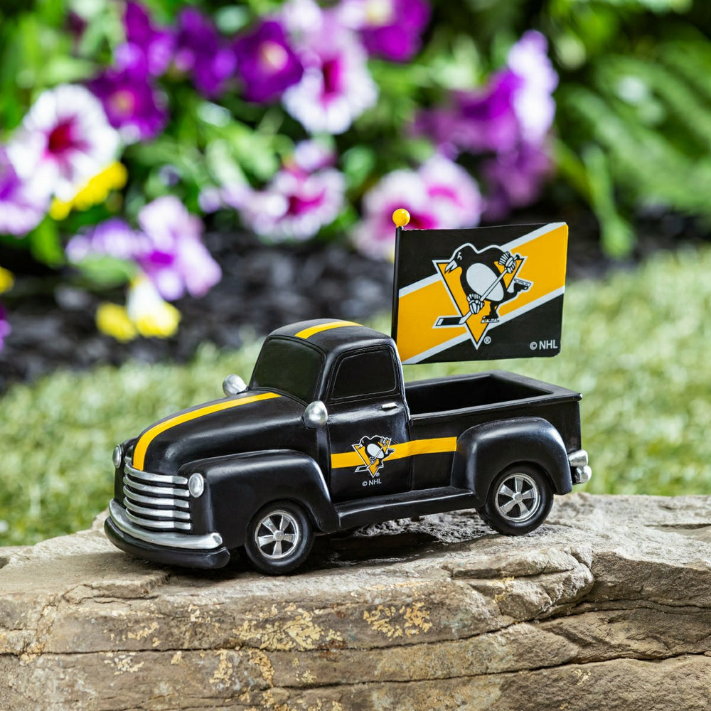 Detroit Lions Rally Truck Statue, NHL, Home