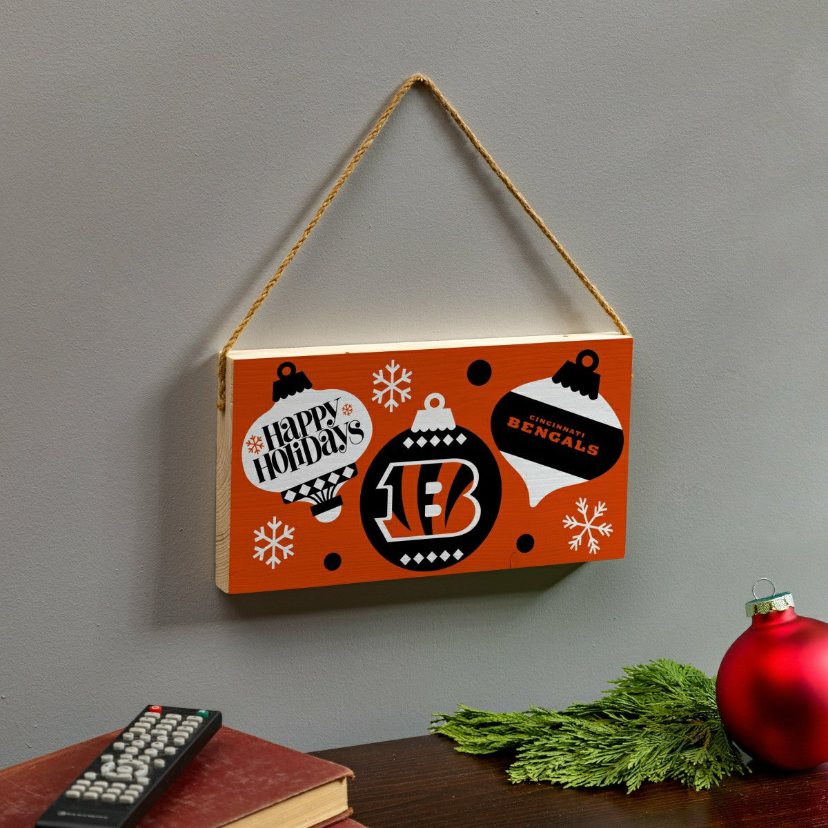 Cincinnati Bengals Holiday Wood Wall Sign, 6x11, NFL, Home