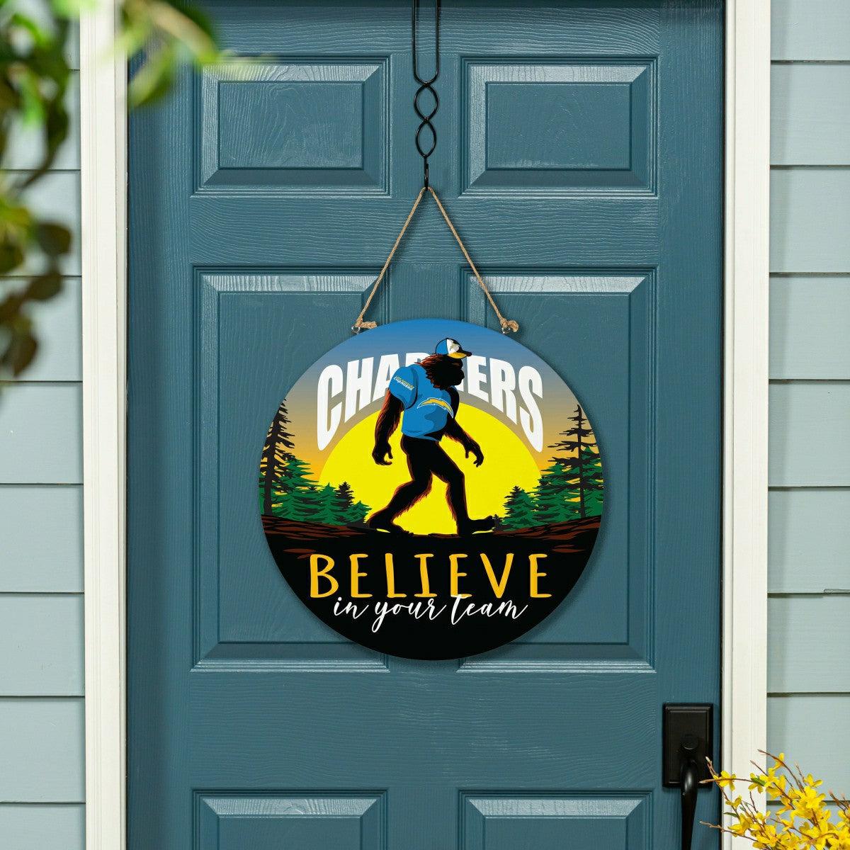 Los Angeles Chargers Bigfoot Round Door Décor with Hanging Rope, 18x18, NFL, Home
