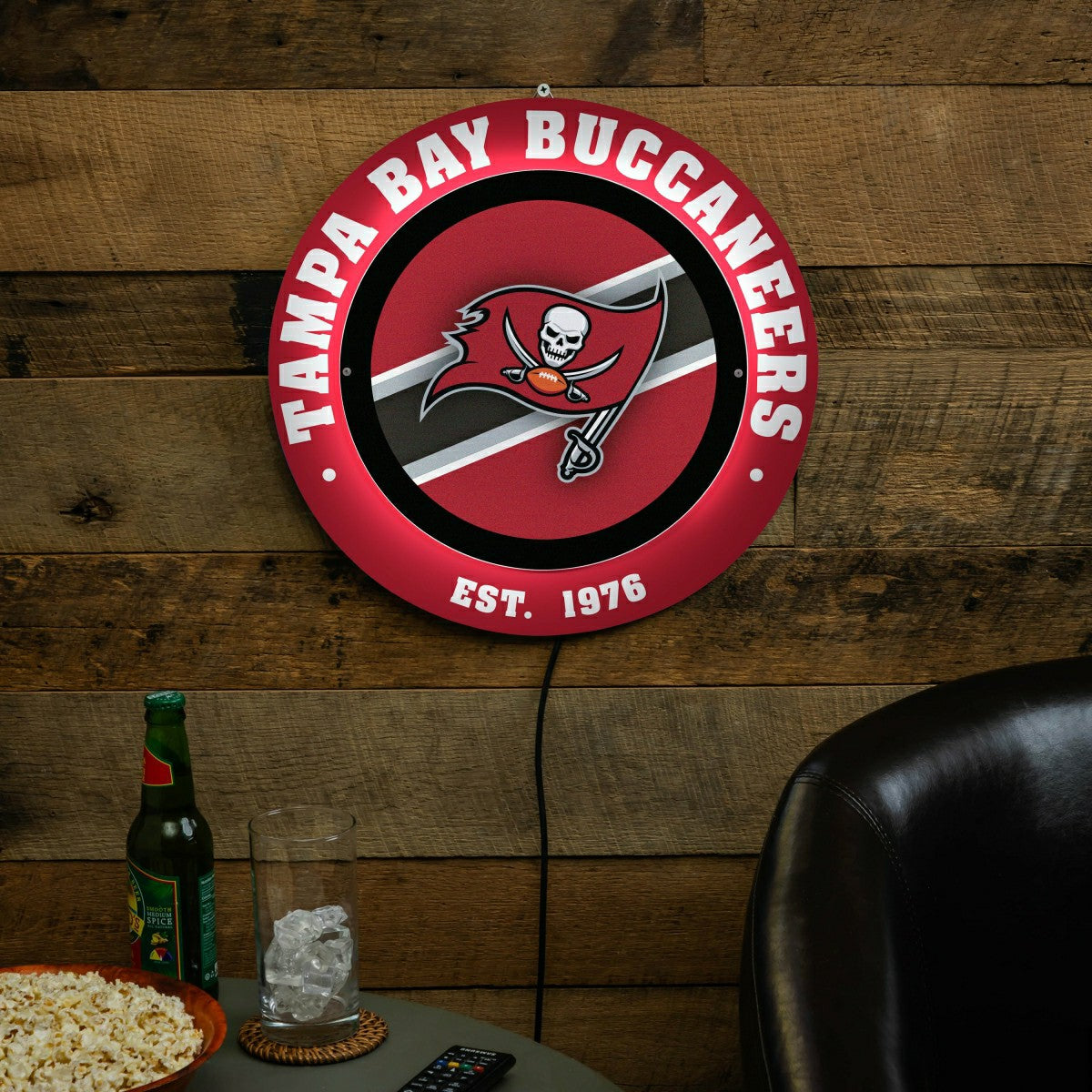 Tampa Bay Buccaneers, Metal Lite, Round, NFL