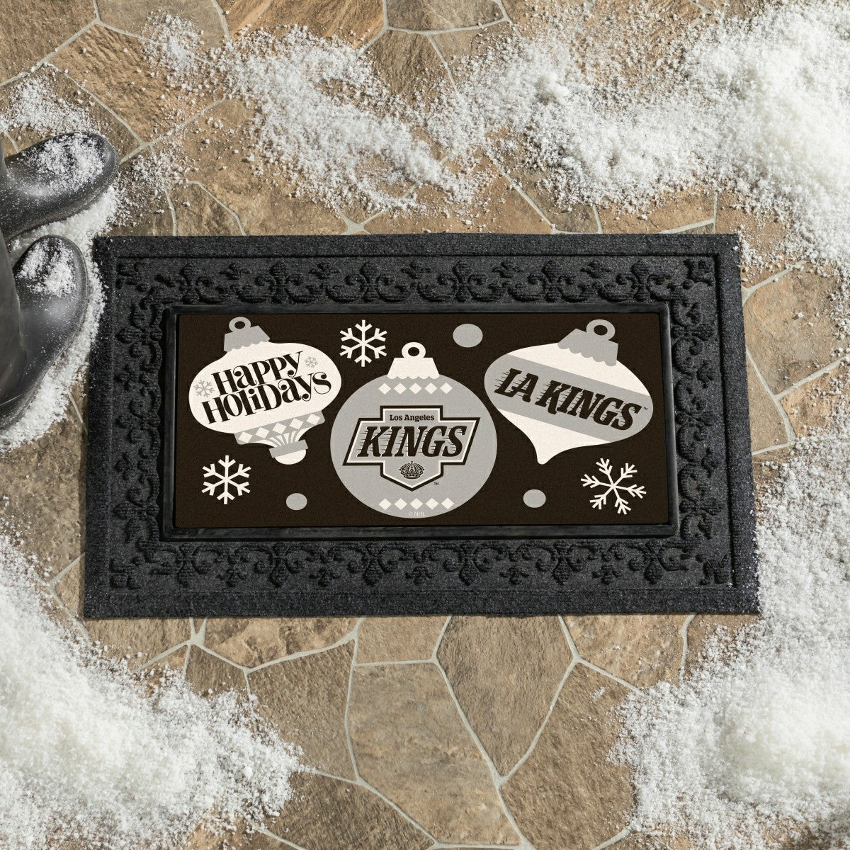 Los Angeles Kings Holiday Flocked Coir Sassafras Switch Mat, 22"x10", NHL