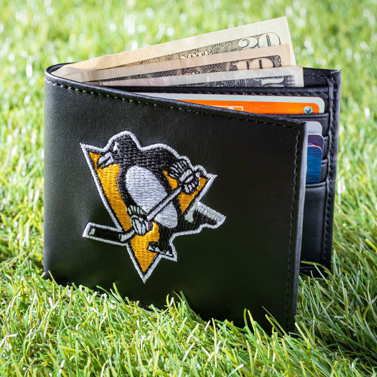 Pittsburgh Penguins Black Bi-Fold Embroidered Wallet w/ RFID Blocking, NHL, Home