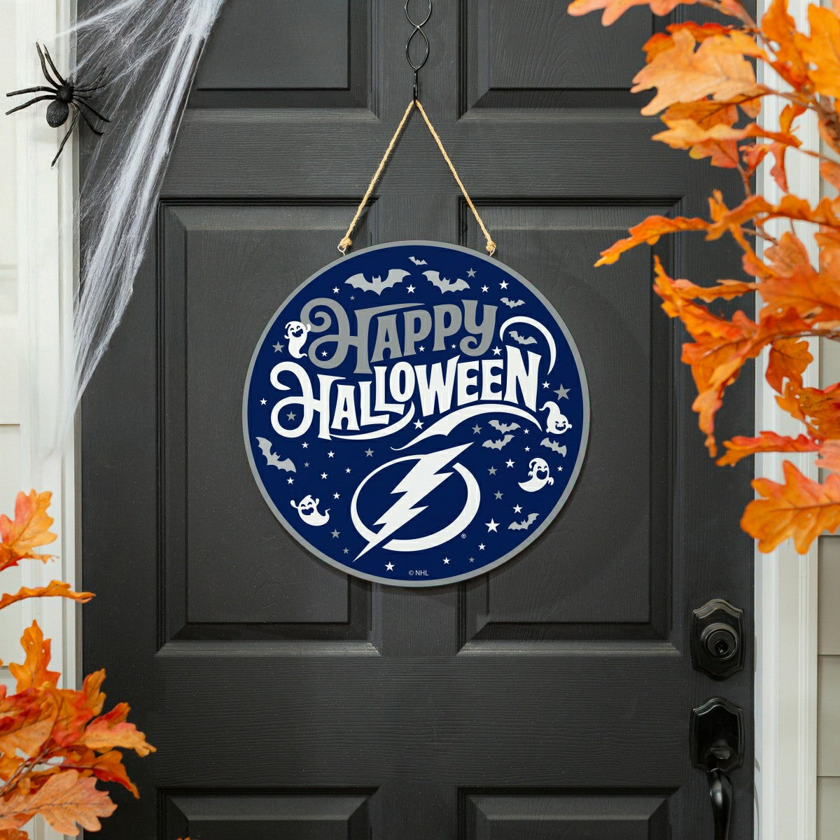 Tampa Bay Lightning Halloween Round Door Décor with Hanging Rope, 18x1, NHL, Home