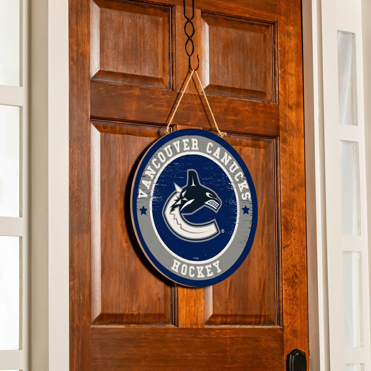 Vancouver Canucks Round Door Décor with Hanging Rope, 18x18, NHL, Home