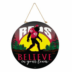 Cincinnati Reds Bigfoot Round Door Décor with Hanging Rope, 18x18, MLB, Home