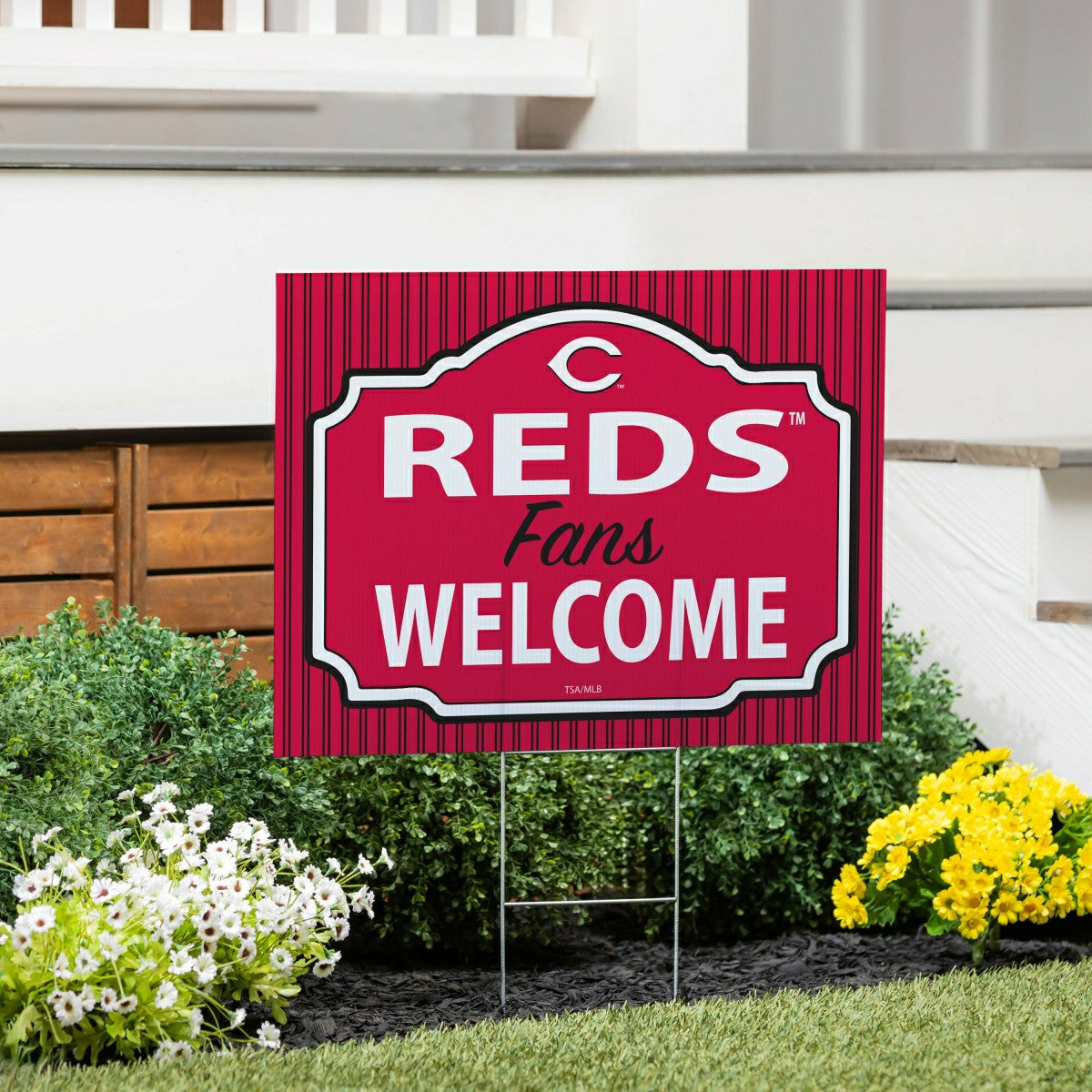 Cincinnati Reds Coroplast Yard Sign, "Fans Welcome", MLB, Home