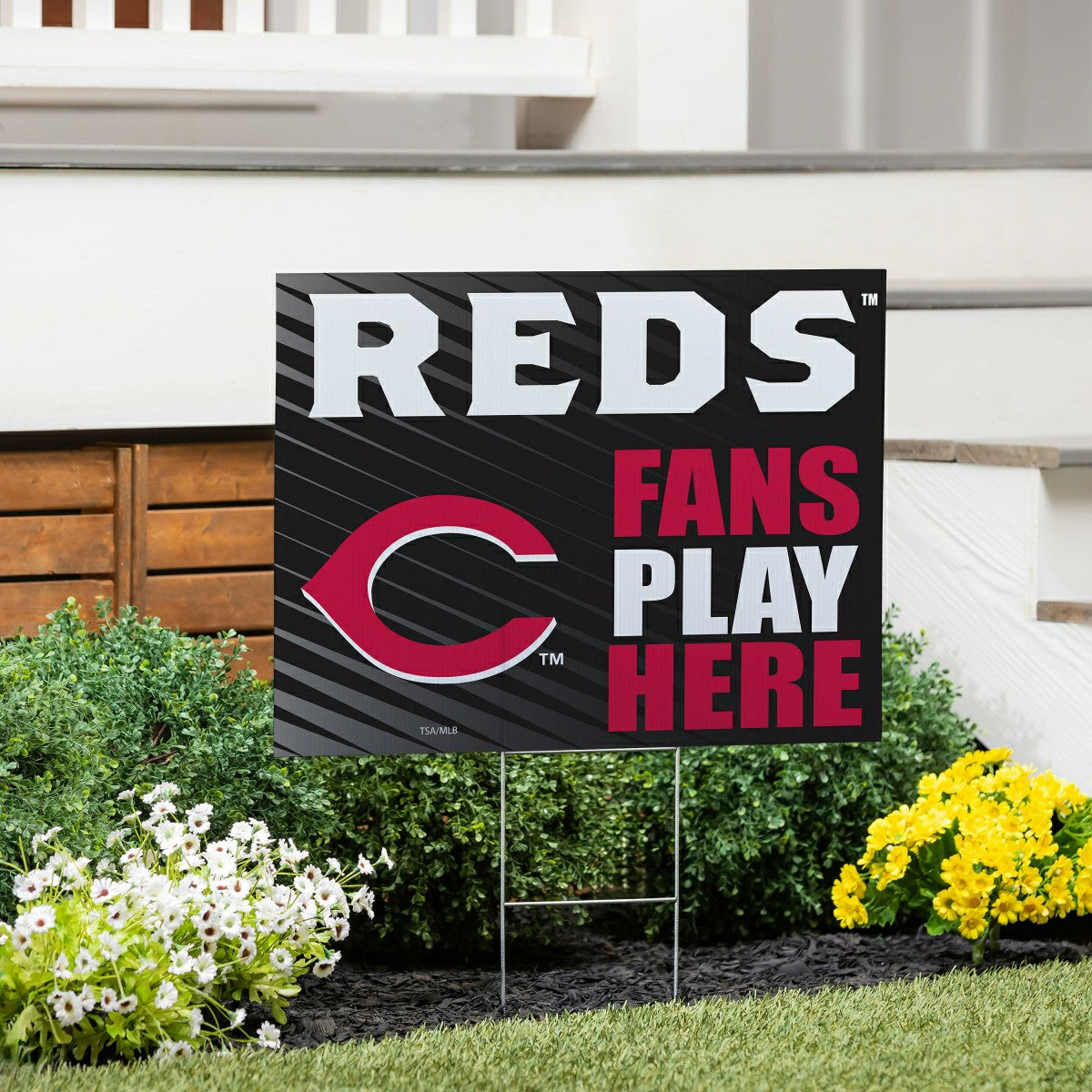 Cincinnati Reds Coroplast Yard Sign "Fans Play Here", MLB, Home