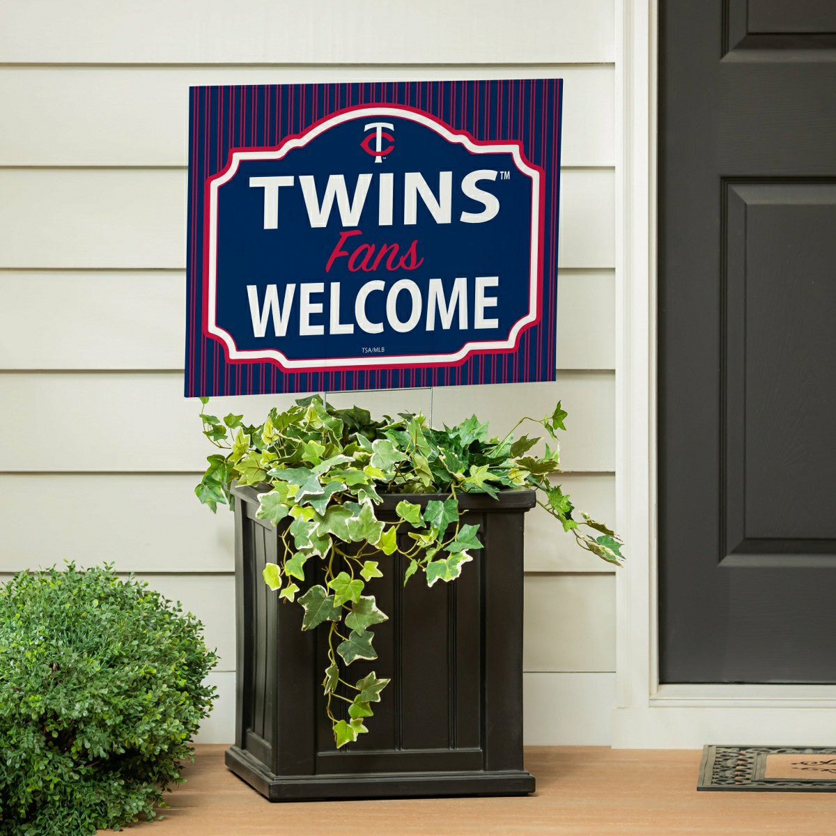 Minnesota Twins Coroplast Yard Sign, "Fans Welcome", MLB, Home