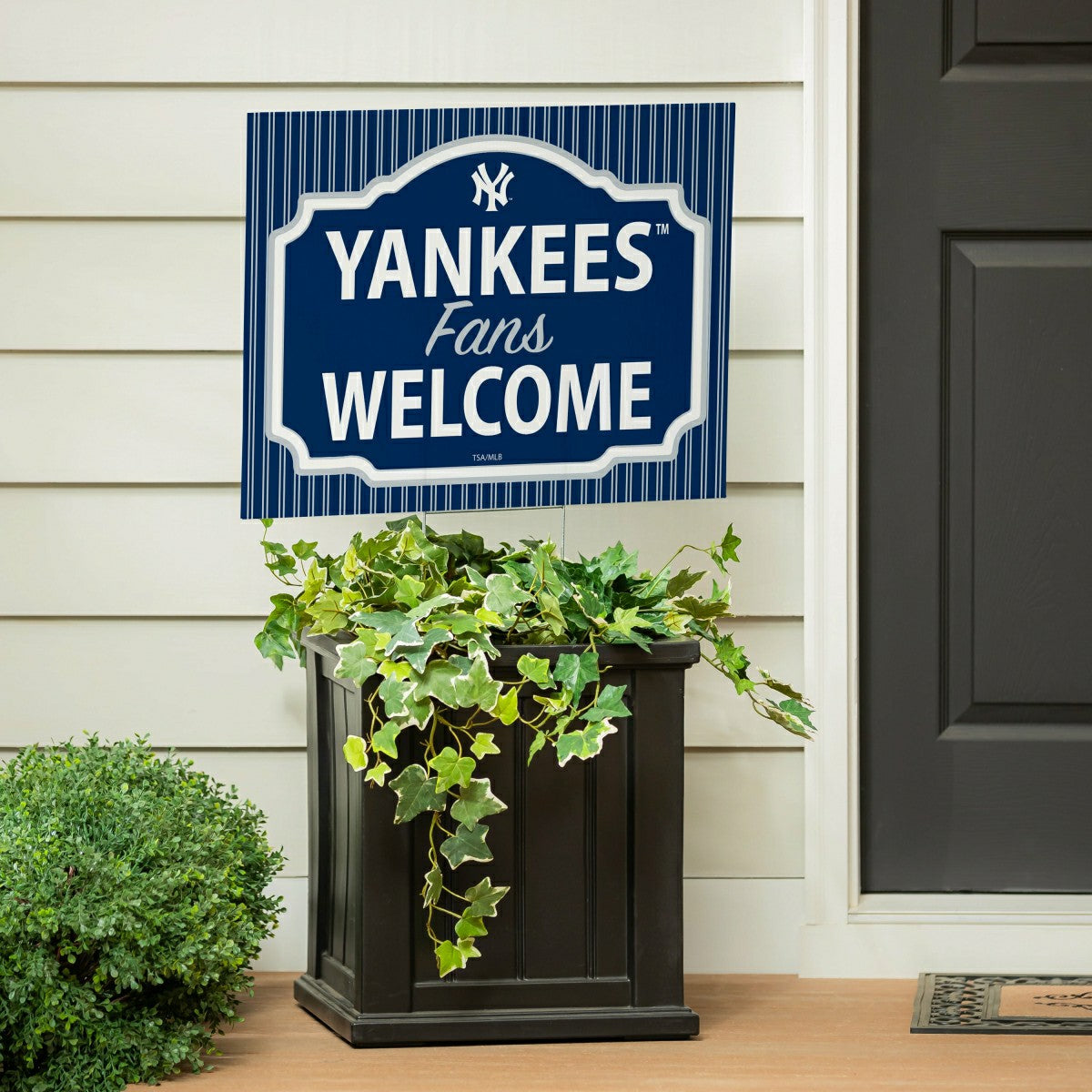 New York Yankees Coroplast Yard Sign, "Fans Welcome", MLB, Home