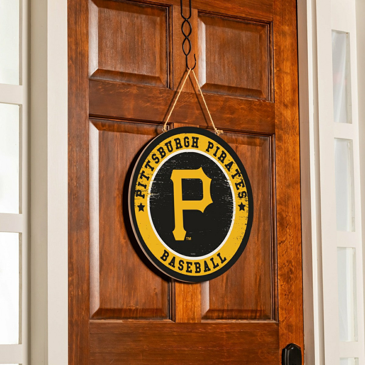 Pittsburgh Pirates Round Door Décor with Hanging Rope, 18x18, MLB, Home