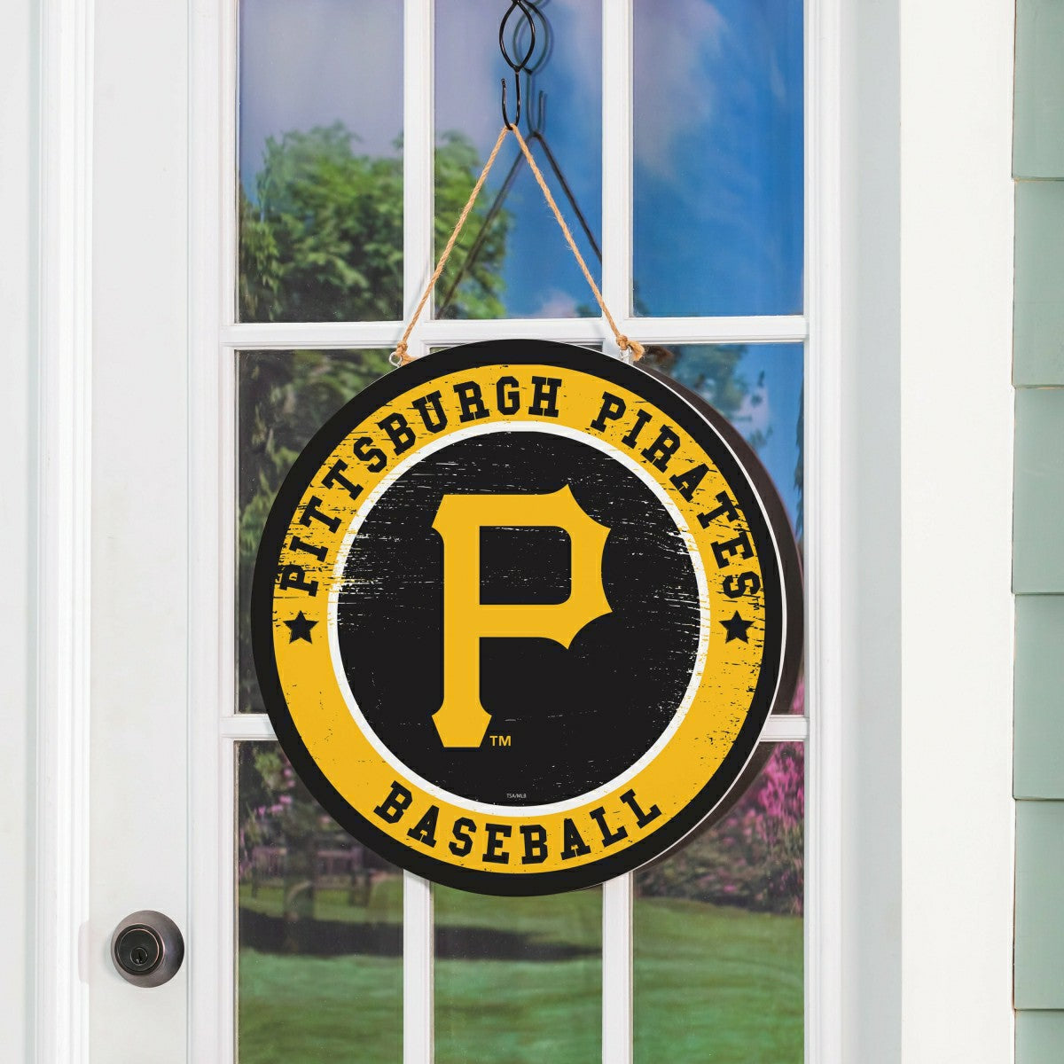Pittsburgh Pirates Round Door Décor with Hanging Rope, 18x18, MLB, Home