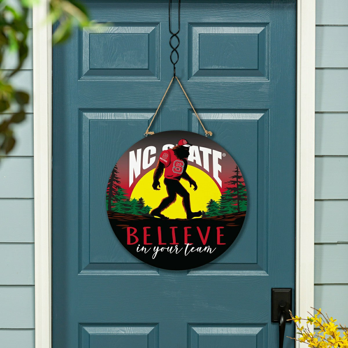 North Carolina State University Bigfoot Round Door Décor with Hanging , Collegiate, Home