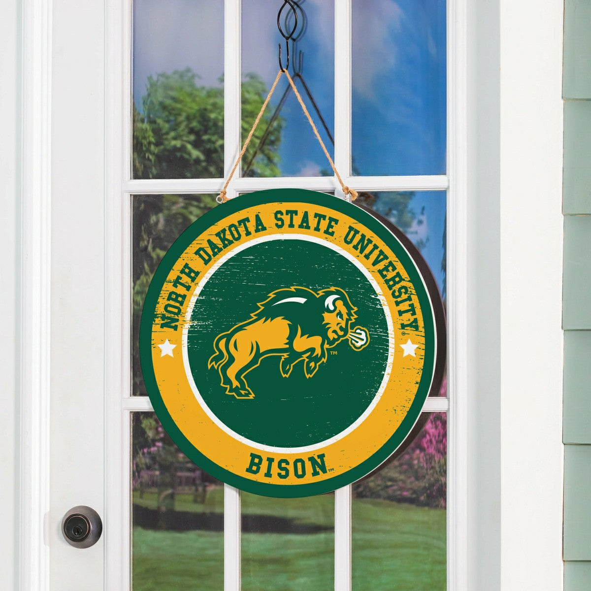 North Dakota State University Round Door Décor with Hanging Rope, 18x1, Collegiate, Home