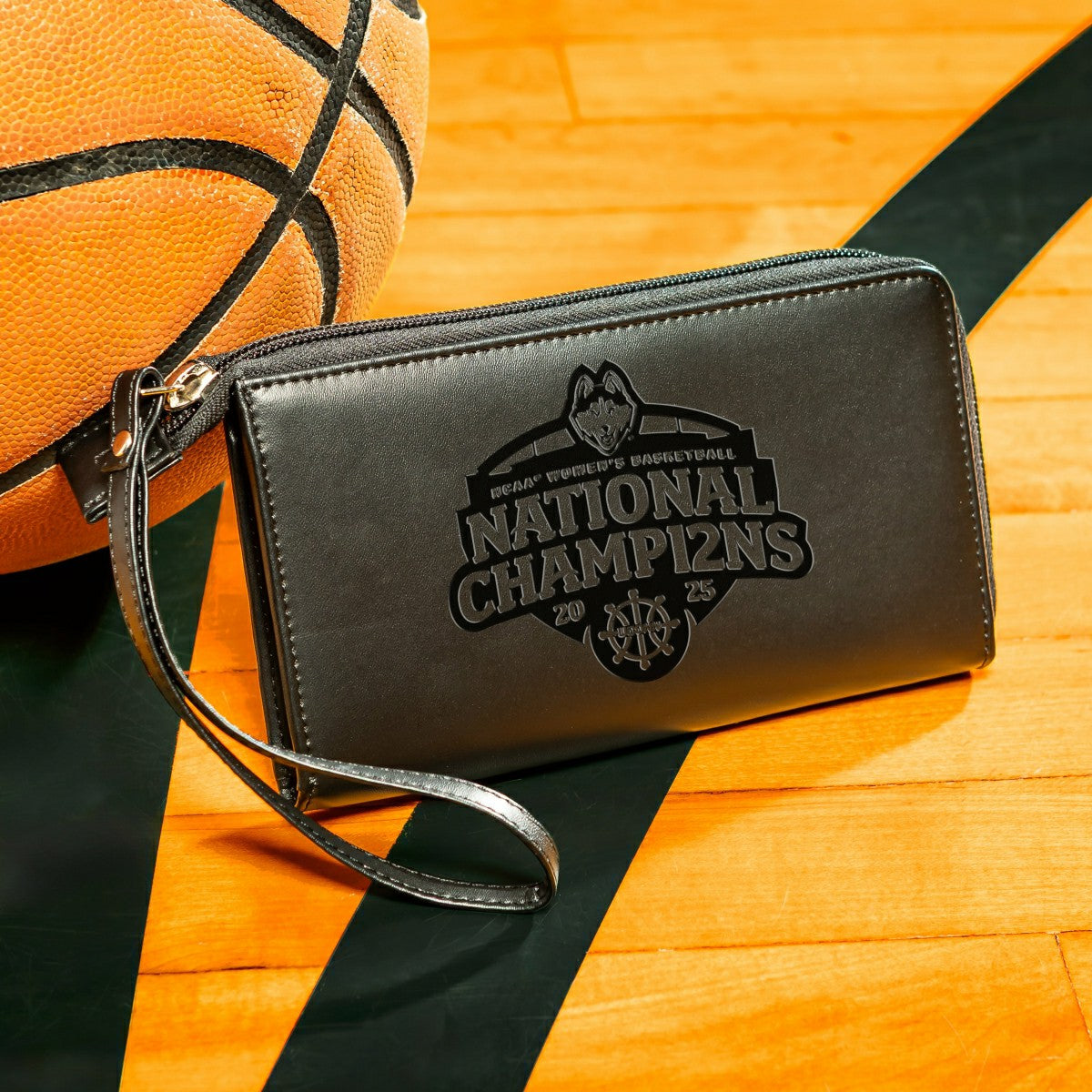 University of Auburn, Mens NCAA Basketball Champions Wristlet Wallet, Black, Collegiate, Home