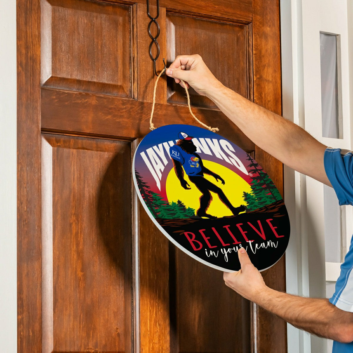 University of Kansas Bigfoot Round Door Décor with Hanging Rope, 18x18, Collegiate, Home