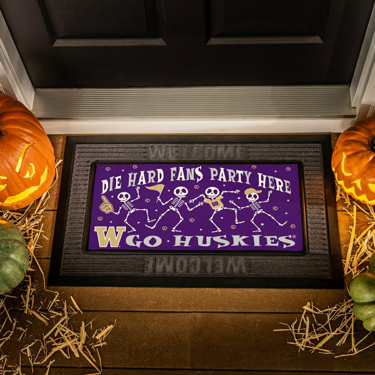 University of Washington Flocked Coir Halloween Sassafras Switch Mat, , Collegiate