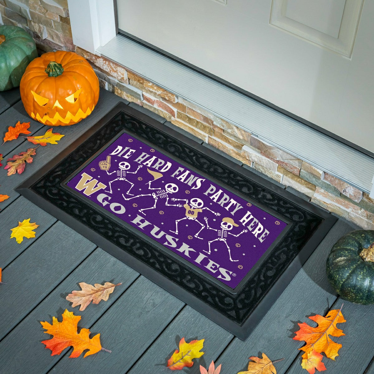 University of Washington Flocked Coir Halloween Sassafras Switch Mat, , Collegiate
