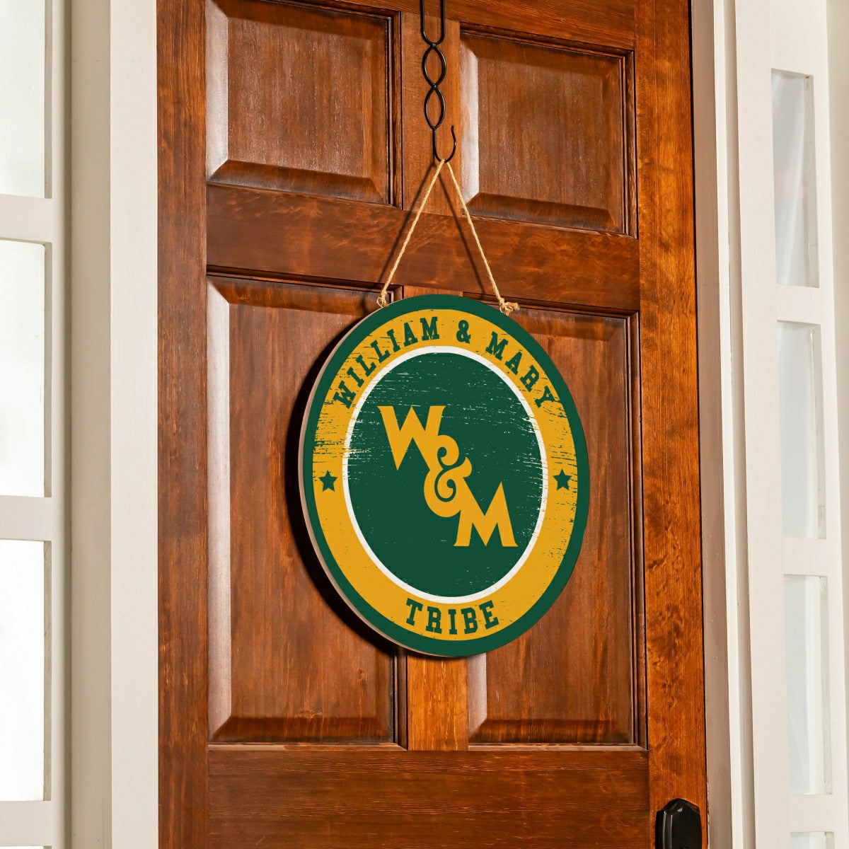 William & Mary Round Door Décor with Hanging Rope, 18x18, Collegiate, Home