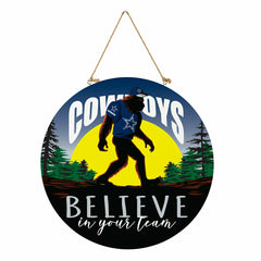 Dallas Cowboys Bigfoot Round Door Décor with Hanging Rope, 18x18, NFL, Home