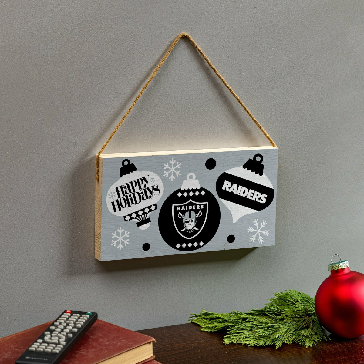 Las Vegas Raiders Holiday Wood Wall Sign, 6x11, NFL, Home