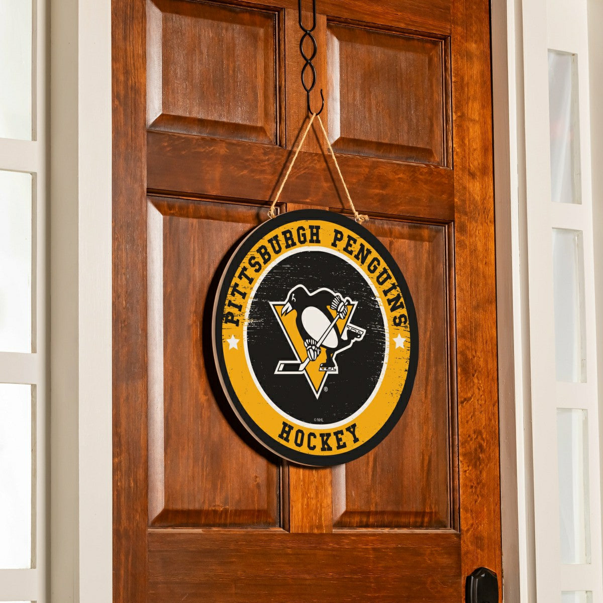 Pittsburgh Penguins Round Door Décor with Hanging Rope, 18x18, NHL, Home