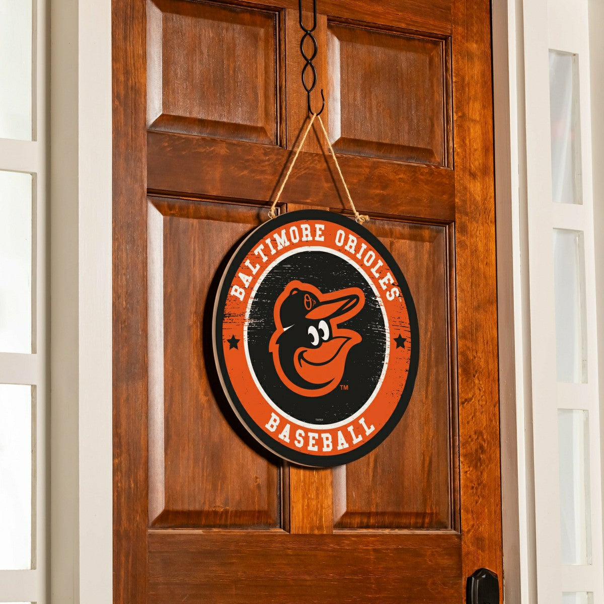 Baltimore Orioles Round Door Décor with Hanging Rope, 18x18, MLB, Home