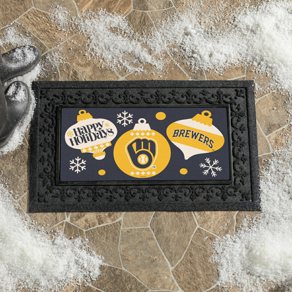 Milwaukee Brewers Holiday Flocked Coir Sassafras Switch Mat, 22"x10", MLB