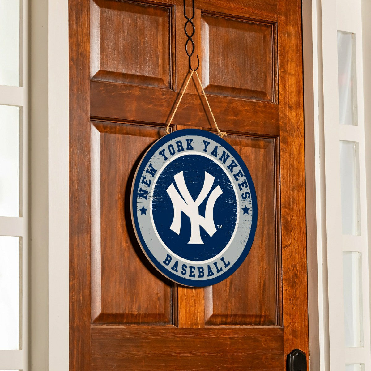 New York Yankees Round Door Décor with Hanging Rope, 18x18, MLB, Home