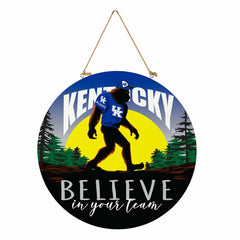 University of Kentucky Bigfoot Round Door Décor with Hanging Rope, 18x, Collegiate, Home