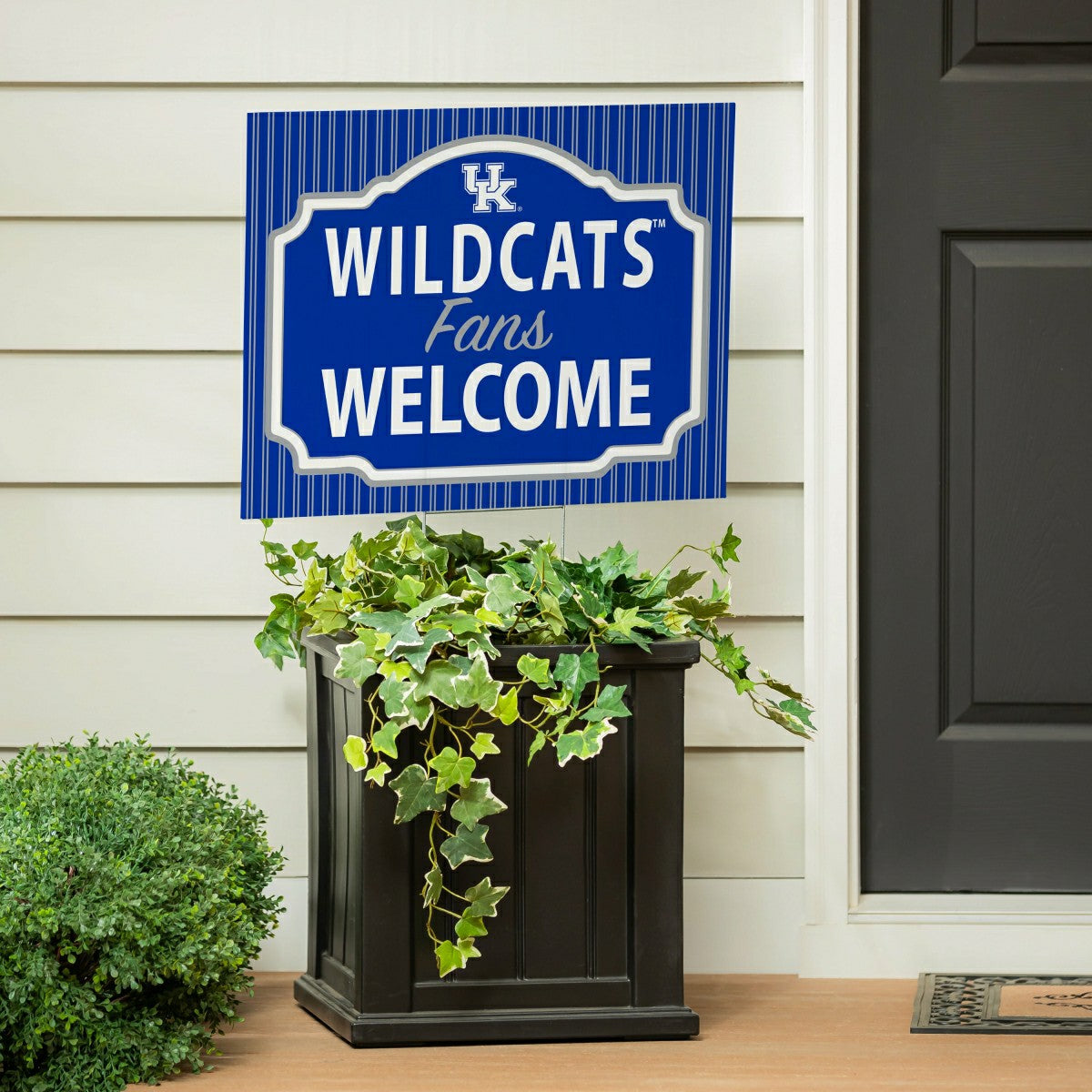 University of Kentucky Coroplast Yard Sign, "Fans Welcome", Collegiate, Home