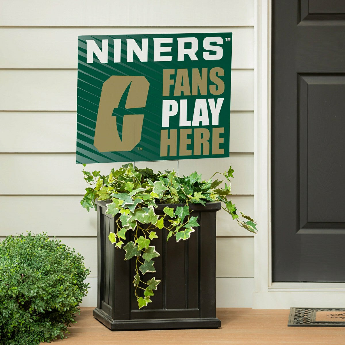University of North Carolina/Charlotte Coroplast Yard Sign "Fans Play , Home